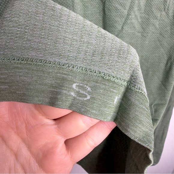 LULULEMON Men’s Metal Vent Tech Long Sleeve Shirt - Picture 7 of 7